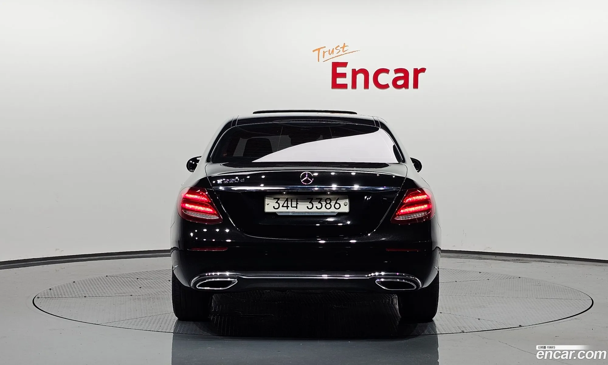 Mercedes-Benz E-Klasse V W213 S213 C238 E220D 4Matic Exclusive 2018 - фотография 18033620