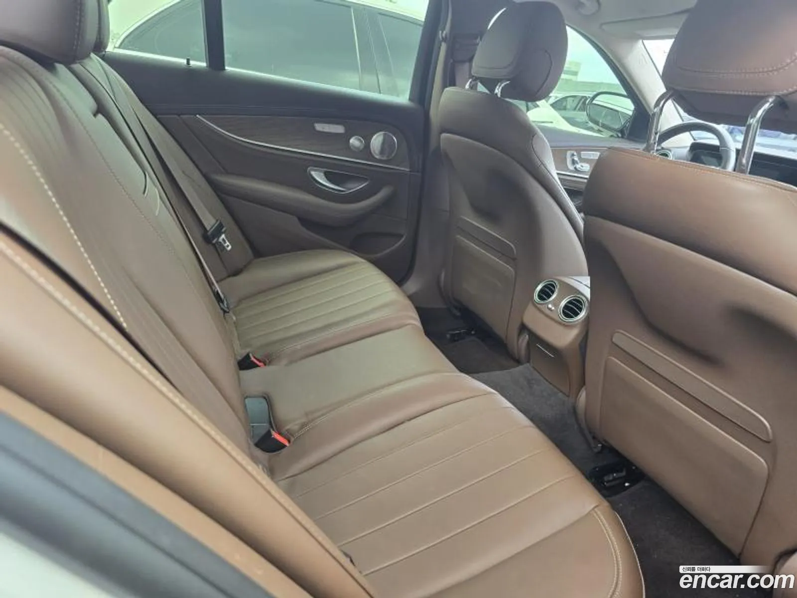 Mercedes-Benz E-Klasse V W213 S213 C238 E300 4Matic Exclusive 2020 - фотография 17998588