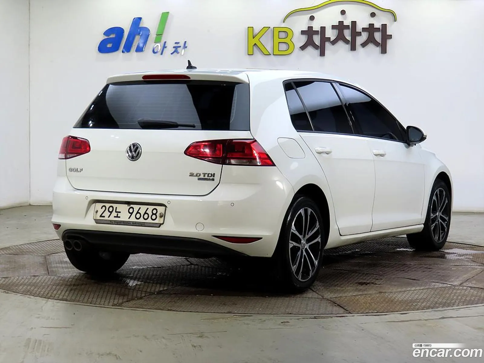 Volkswagen Golf Vii 20 Tdi Premium 2014 - фотография 6800253