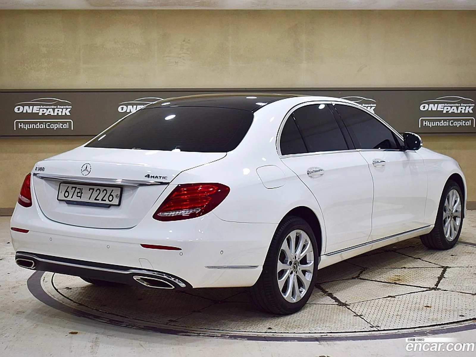 Mercedes-Benz E-Klasse V W213 S213 C238 E300 4Matic Exclusive 2019 - фотография 17998560