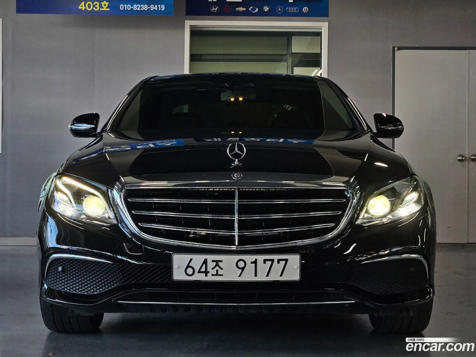 Mercedes-Benz E-Klasse E220D 4Matic Exclusive 2017 - фотография 18033643