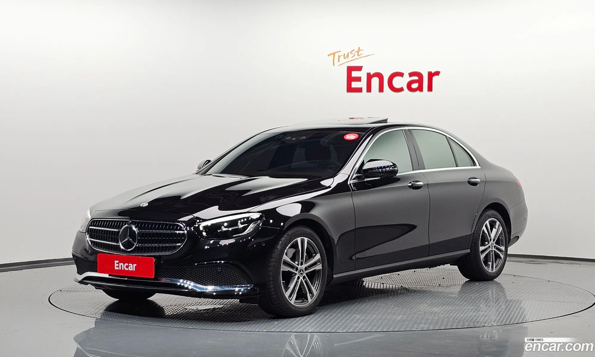 Mercedes-Benz E-Klasse E250 Avantgarde 2023 - фотография 17393259