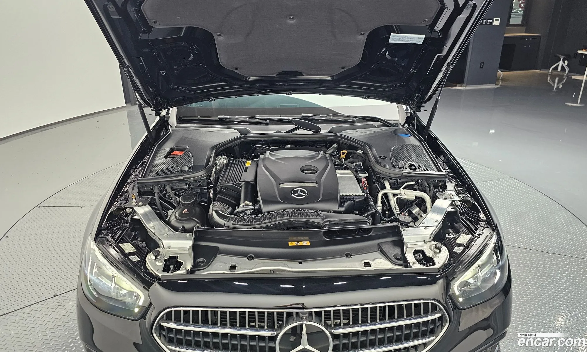 Mercedes-Benz E-Klasse E250 Avantgarde 2023 - фотография 17393264