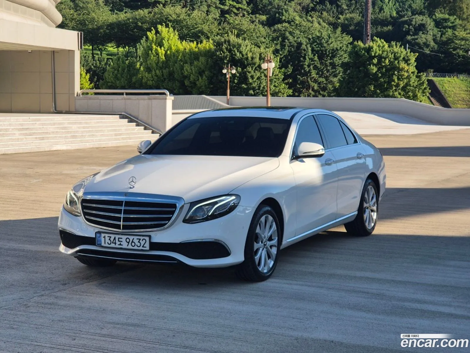 Mercedes-Benz E-Klasse V W213 S213 C238 E220D 4Matic Exclusive 2019 - фотография 17944721