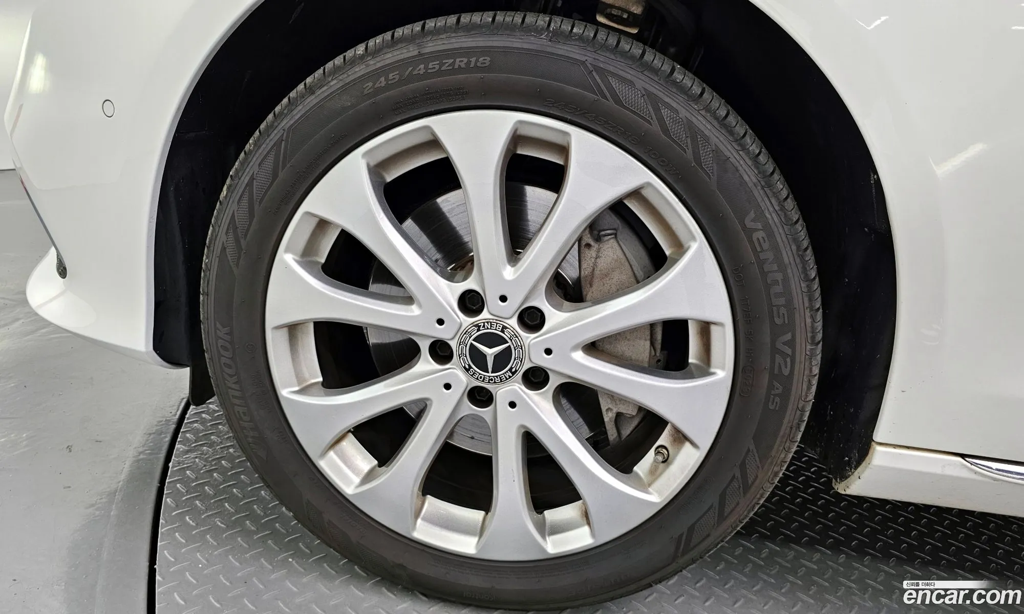 Mercedes-Benz E-Klasse V W213 S213 C238 E300 4Matic Exclusive 2019 - фотография 17867484