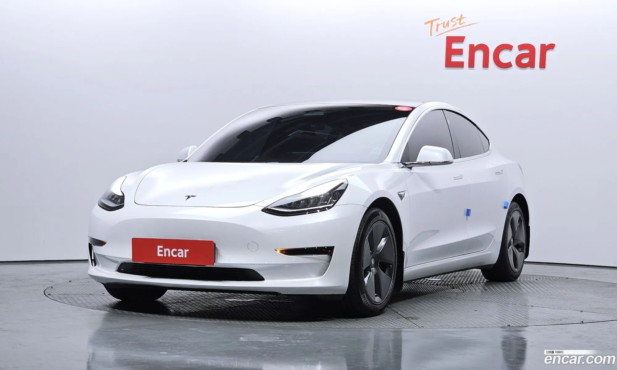Tesla Model 3 I Standard Range Plus 2020 - фотография 15678330