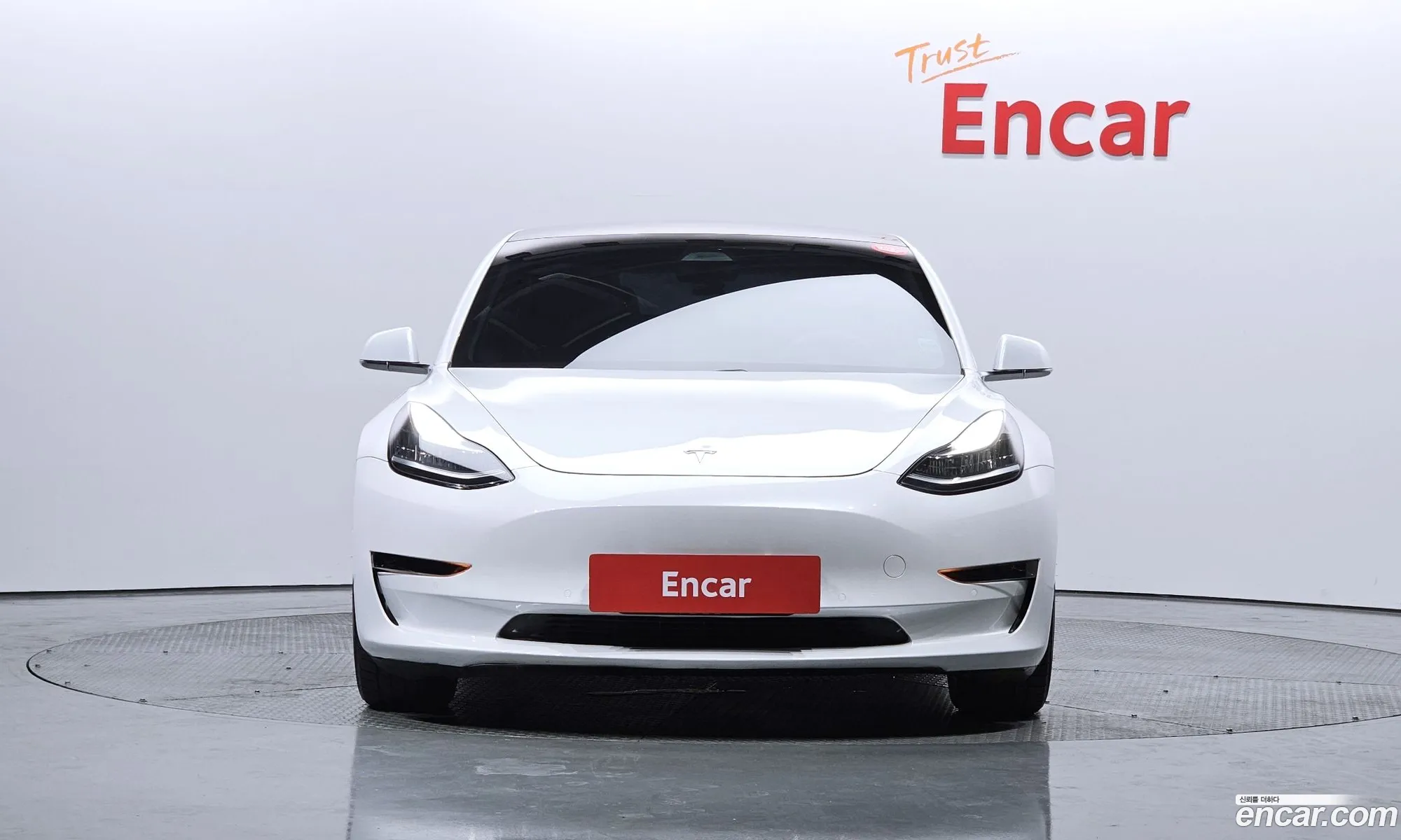 Tesla Model 3 I Standard Range Plus 2020 - фотография 15678332