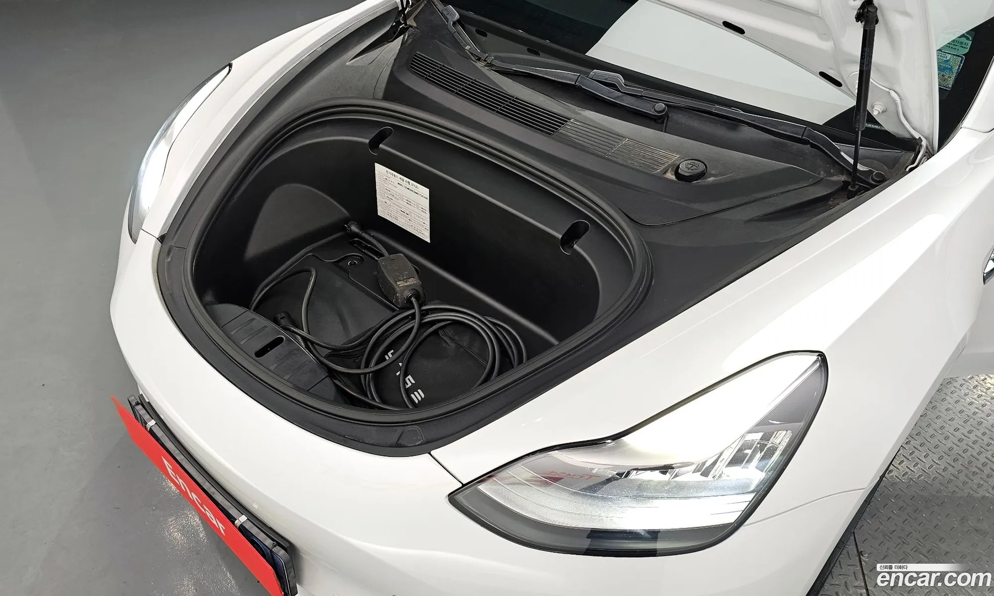 Tesla Model 3 I Standard Range Plus 2020 - фотография 15678335