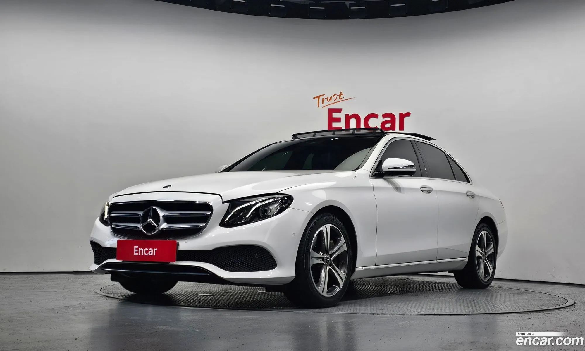 Mercedes-Benz E-Klasse V W213 S213 C238 E300 Avantgarde 2019 - фотография 17393295