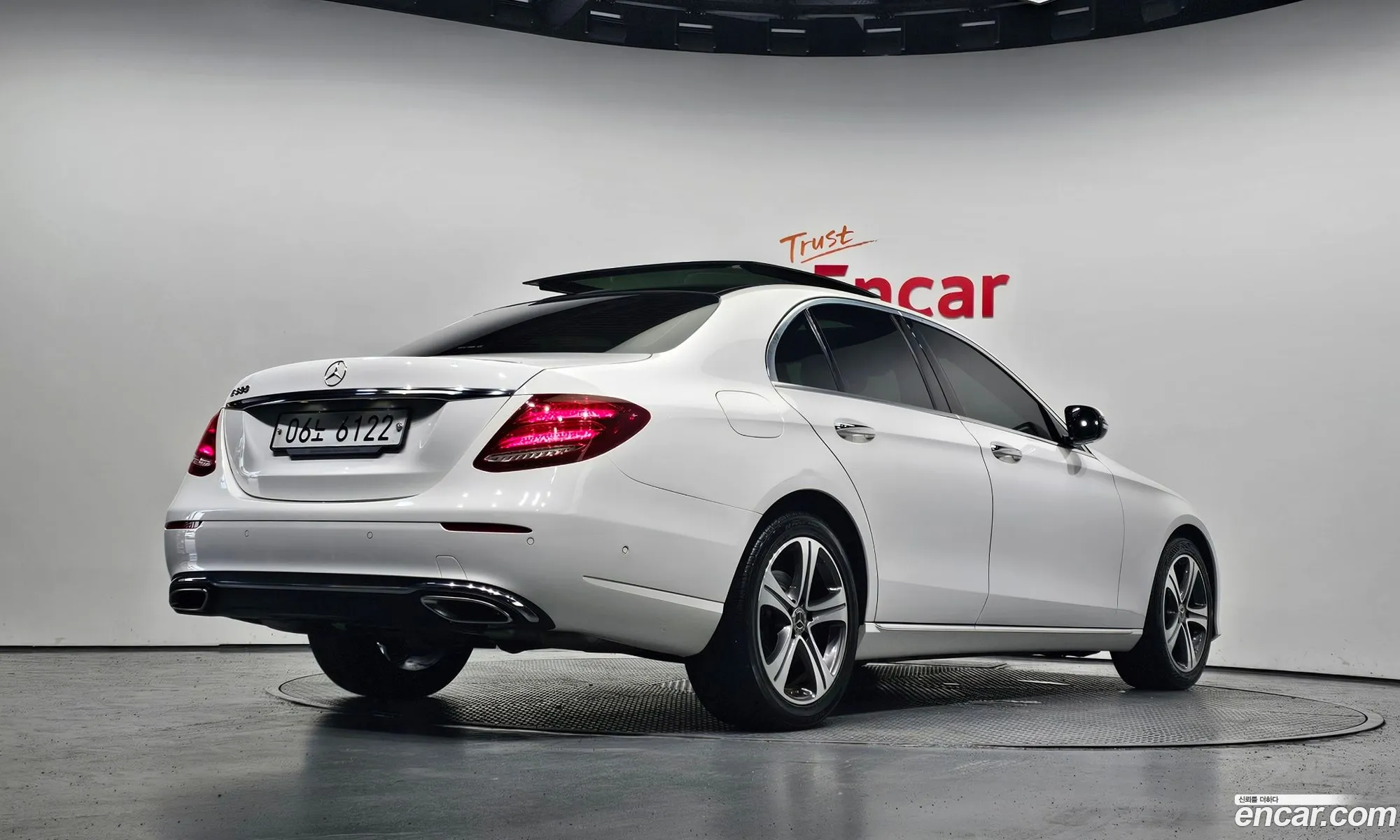 Mercedes-Benz E-Klasse V W213 S213 C238 E300 Avantgarde 2019 - фотография 17393296
