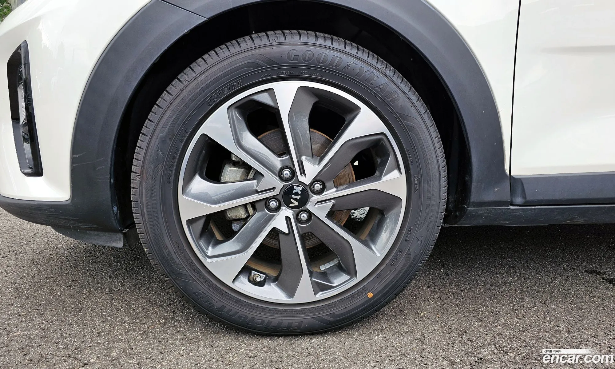 Kia Stonic Stonic Diesel 16 2017 - фотография 19260477