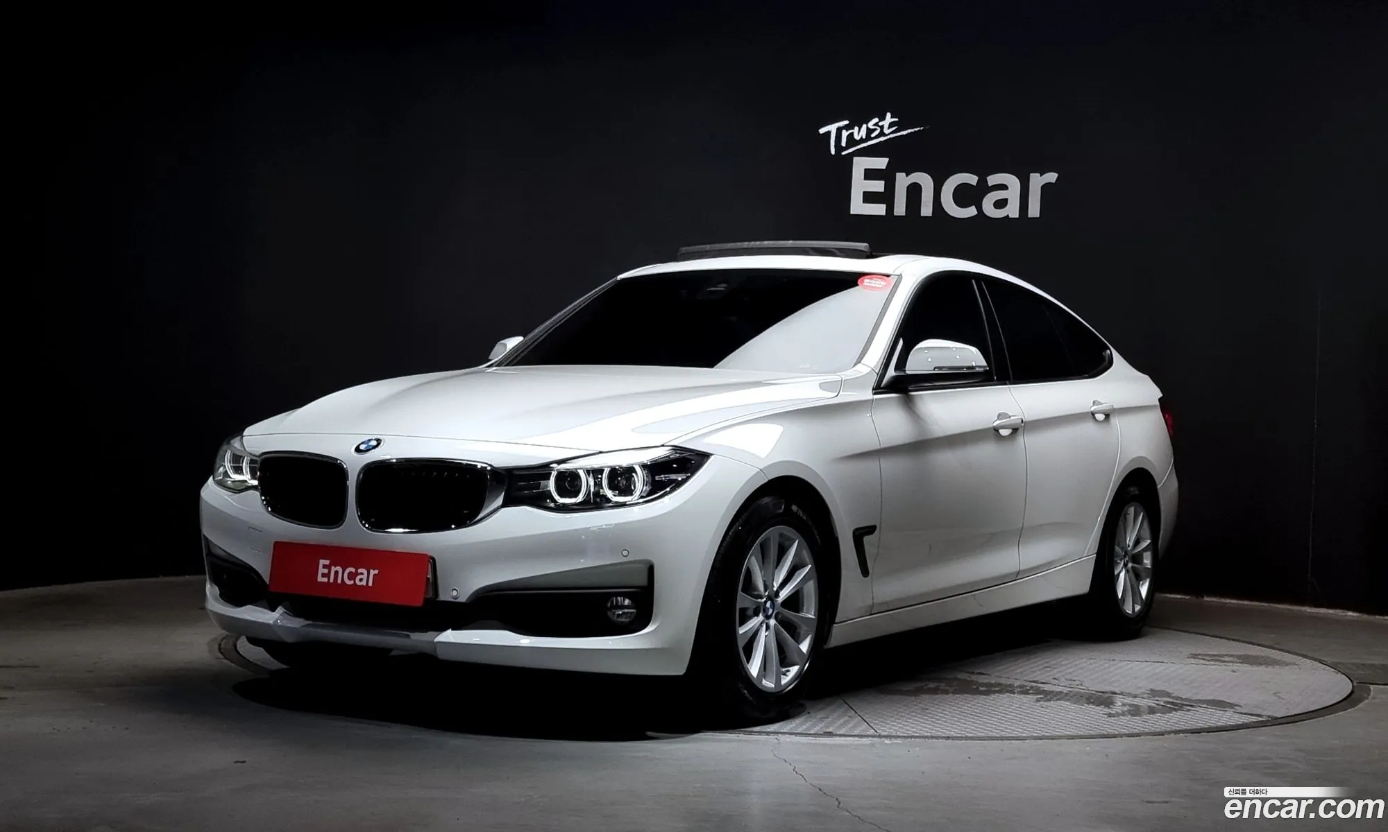BMW 6Er Gt 320D 2017 - фотография 13636390