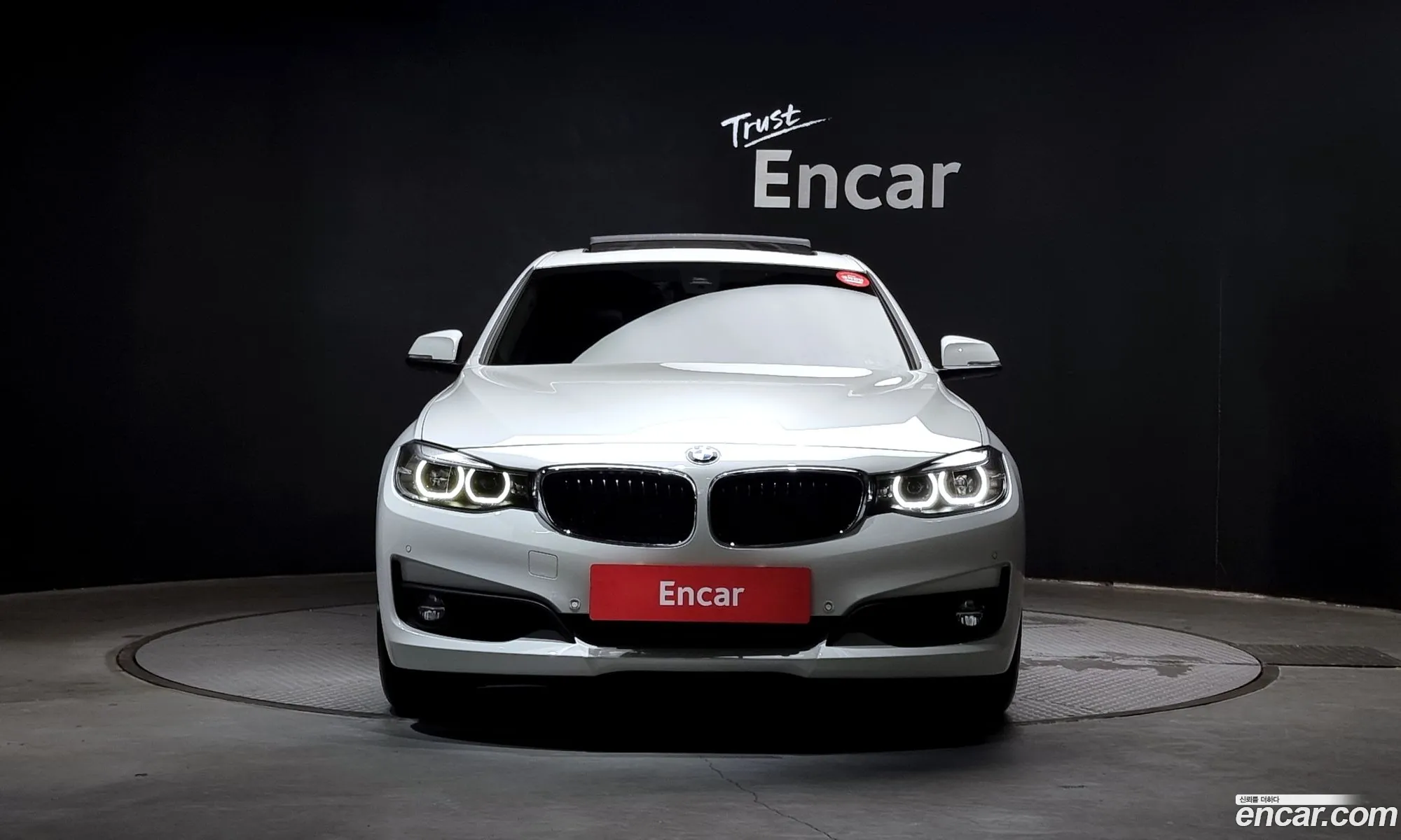 BMW 6Er Gt 320D 2017 - фотография 13636392