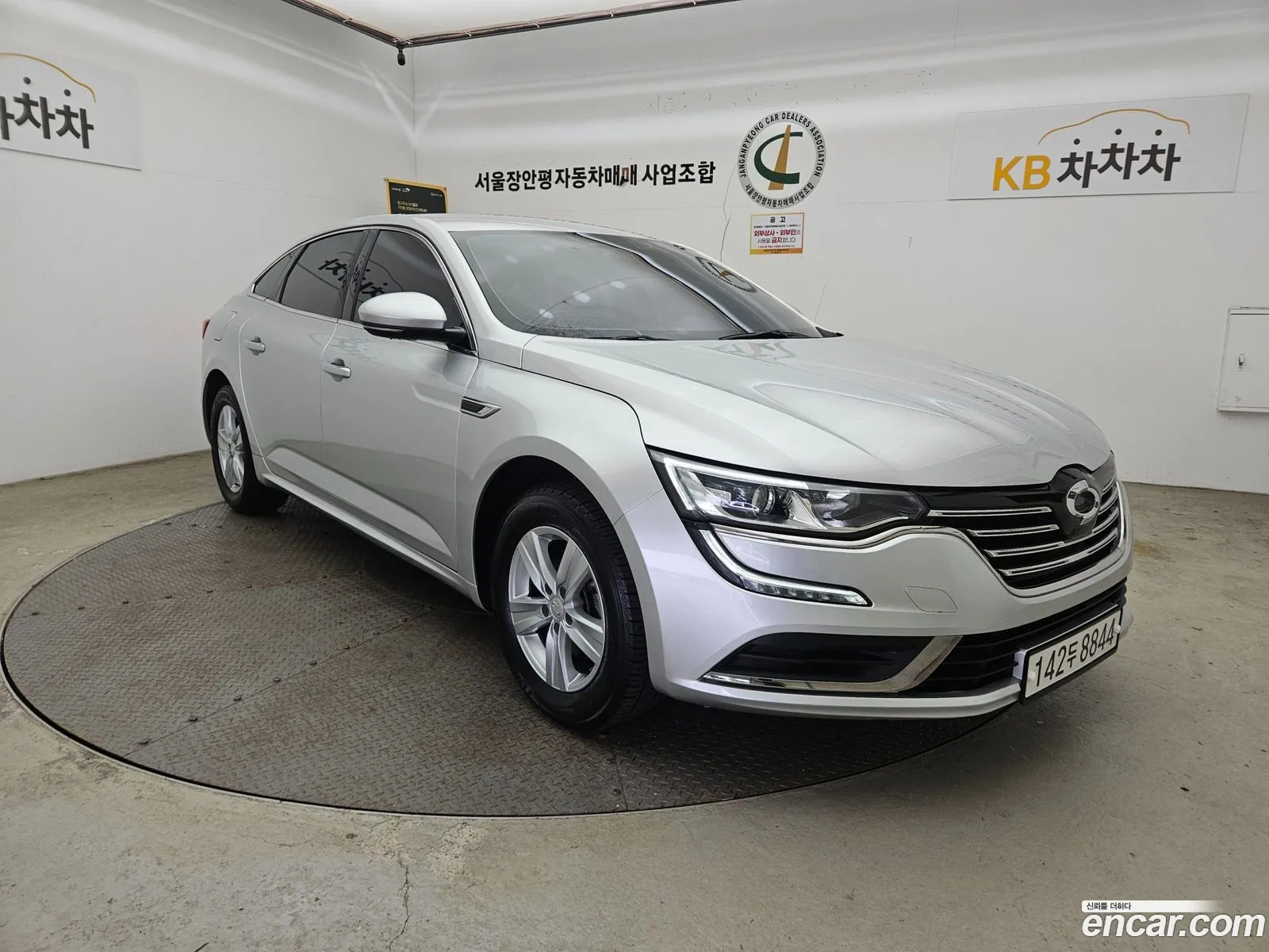Renault Samsung Sm6 20 Lpe Se Rental Car 2017 - фотография 12545594