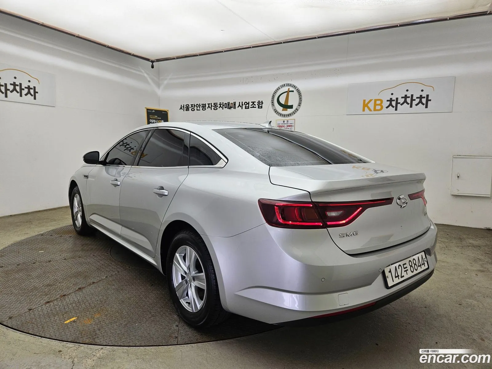 Renault Samsung Sm6 20 Lpe Se Rental Car 2017 - фотография 12545595