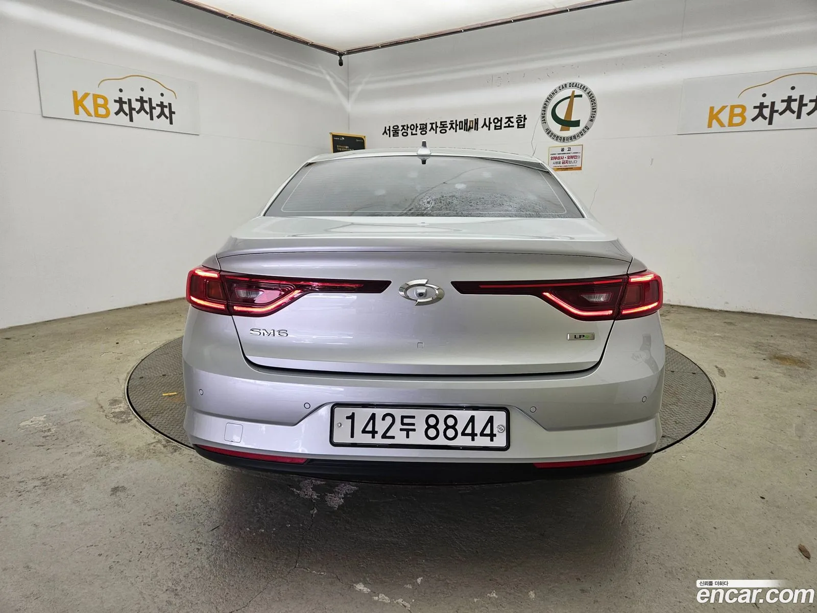 Renault Samsung Sm6 20 Lpe Se Rental Car 2017 - фотография 12545596