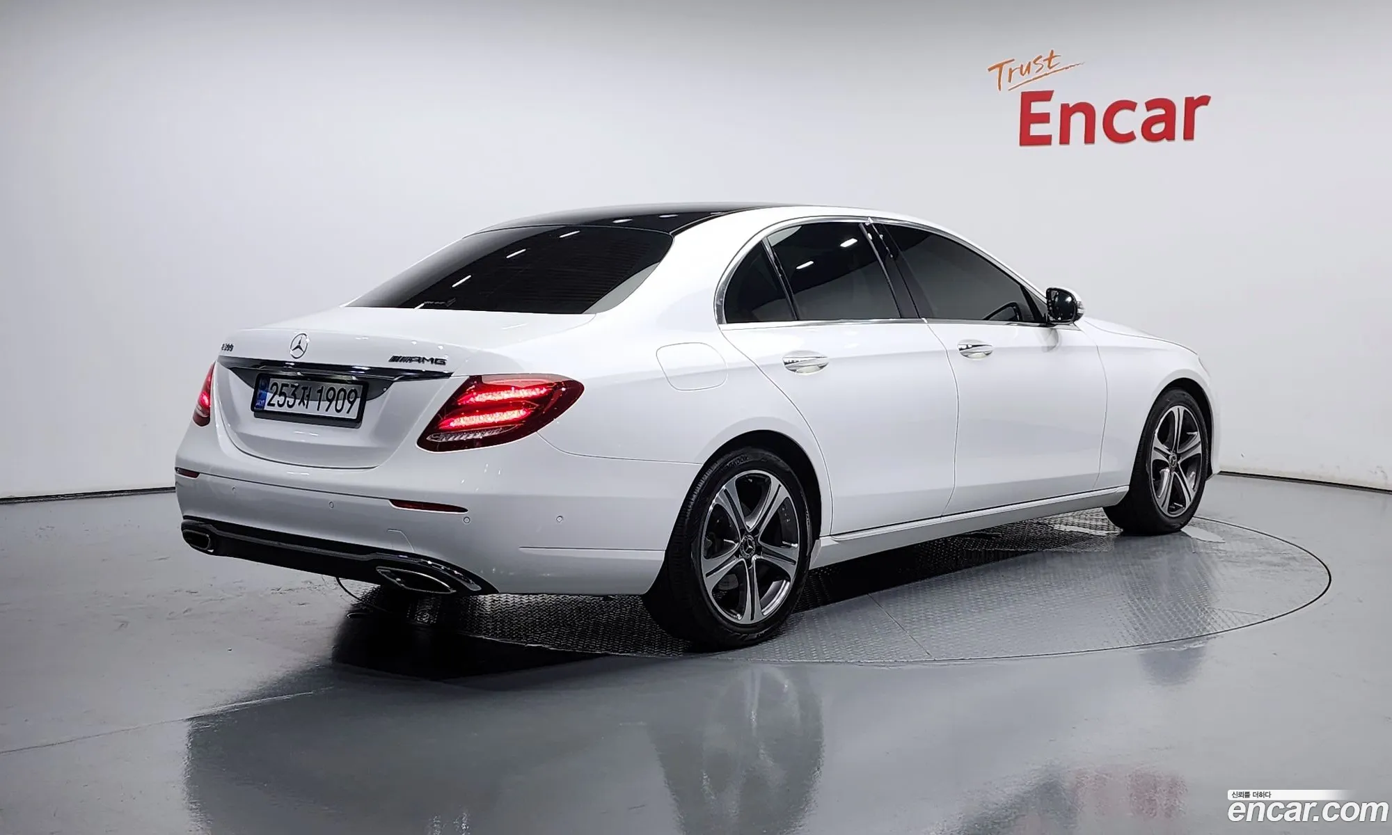 Mercedes-Benz E-Klasse V W213 S213 C238 E300 Avantgarde 2018 - фотография 17360524
