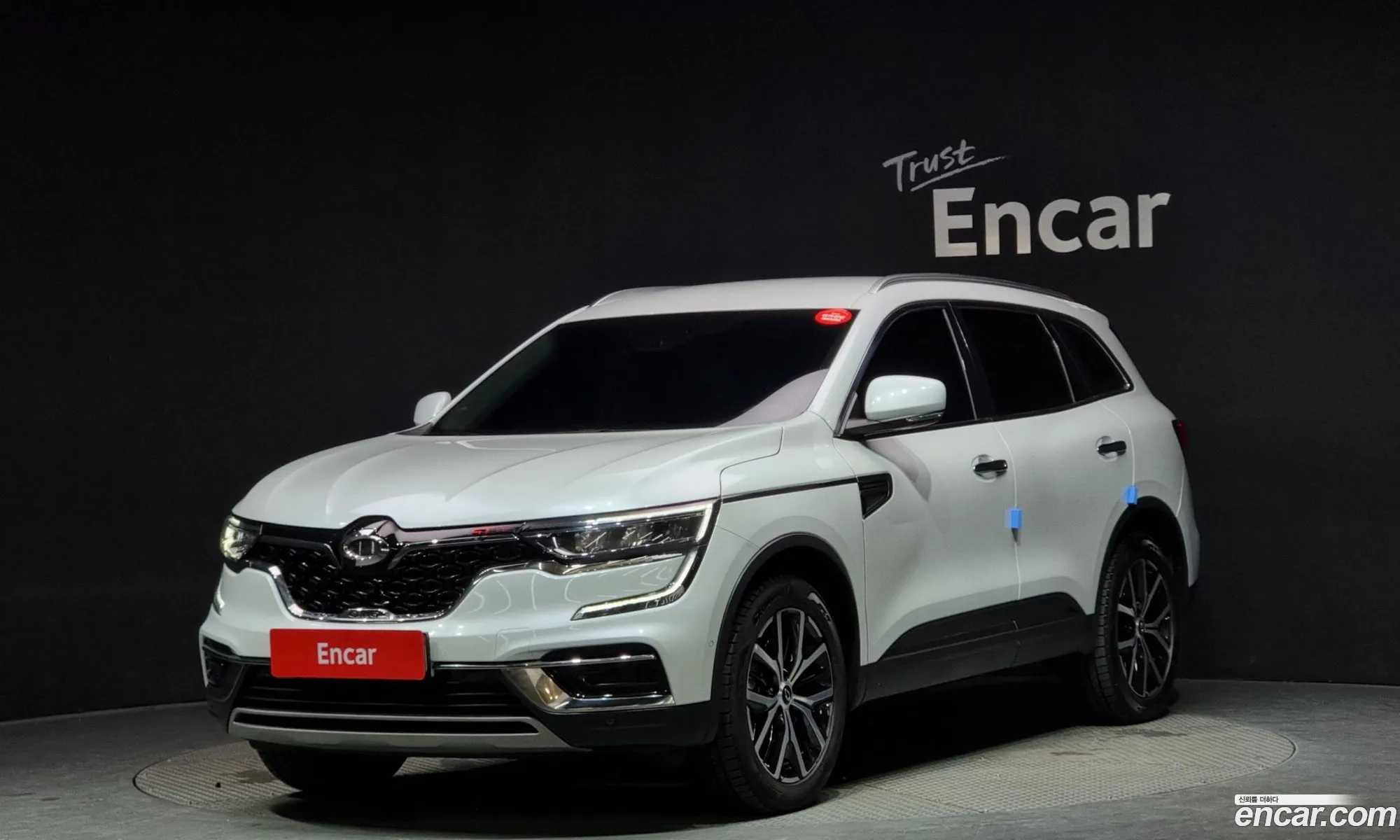 Renault Samsung Qm6 20 Lpe Re Signature 2Wd 2023 - фотография 1203717