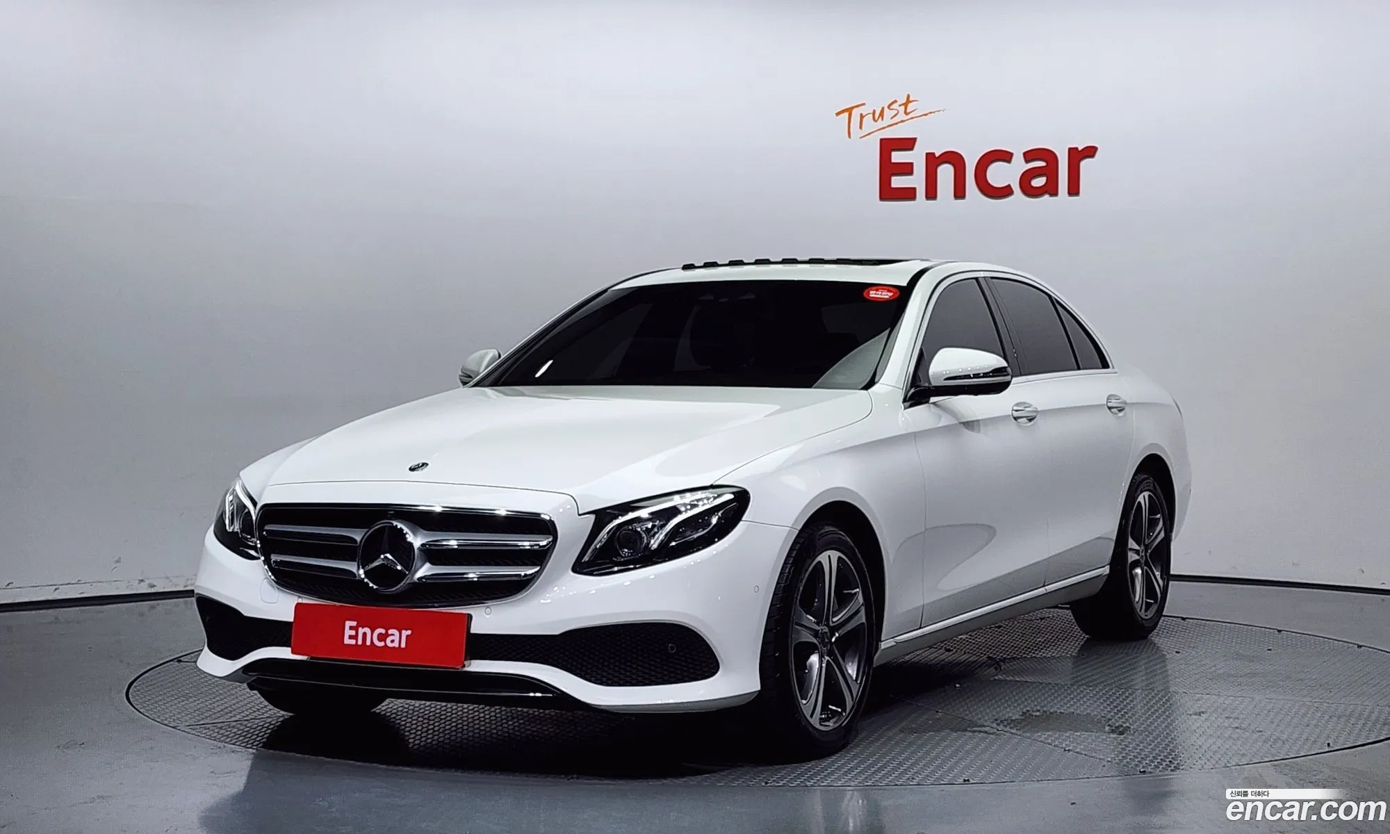 Mercedes-Benz E-Klasse V W213 S213 C238 E300 4Matic Avant Garde 2018 - фотография 17282406