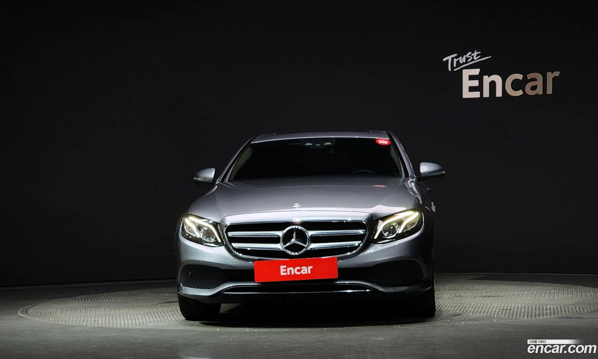 Mercedes-Benz E-Klasse E220D 4Matic Avant Garde 2017 - фотография 17434584