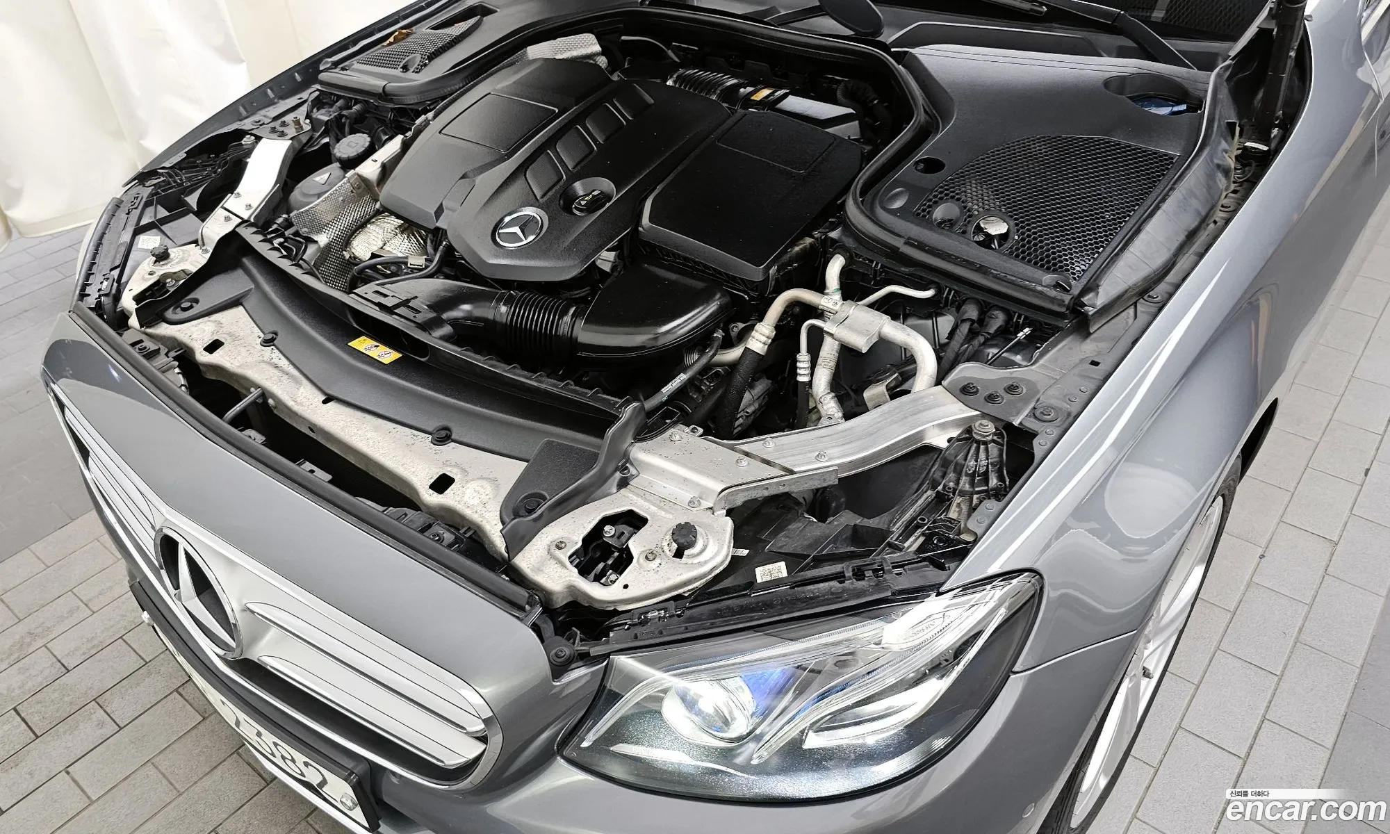 Mercedes-Benz E-Klasse E220D 4Matic Avant Garde 2017 - фотография 17434587