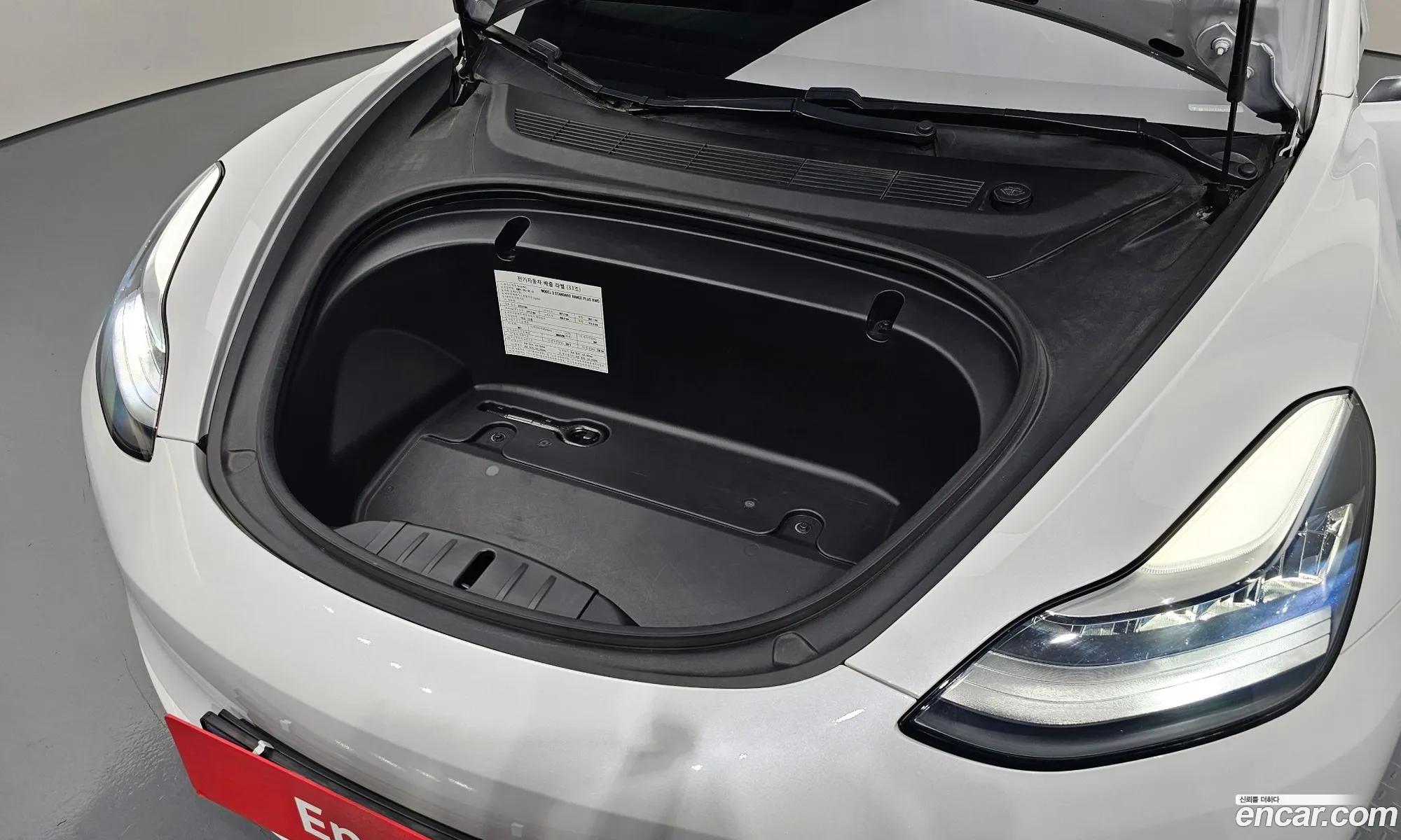 Tesla Model 3 I Standard Range Plus 2020 - фотография 15678371