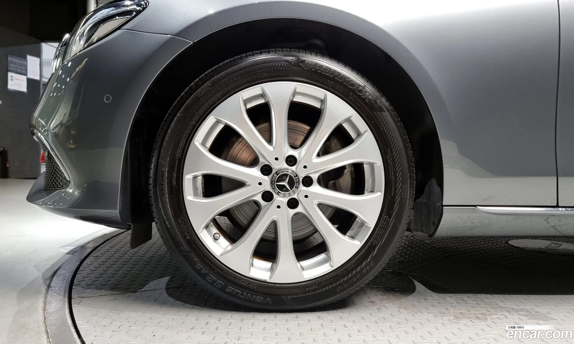 Mercedes-Benz E-Klasse V W213 S213 C238 E220D Exclusive 2019 - фотография 17833144