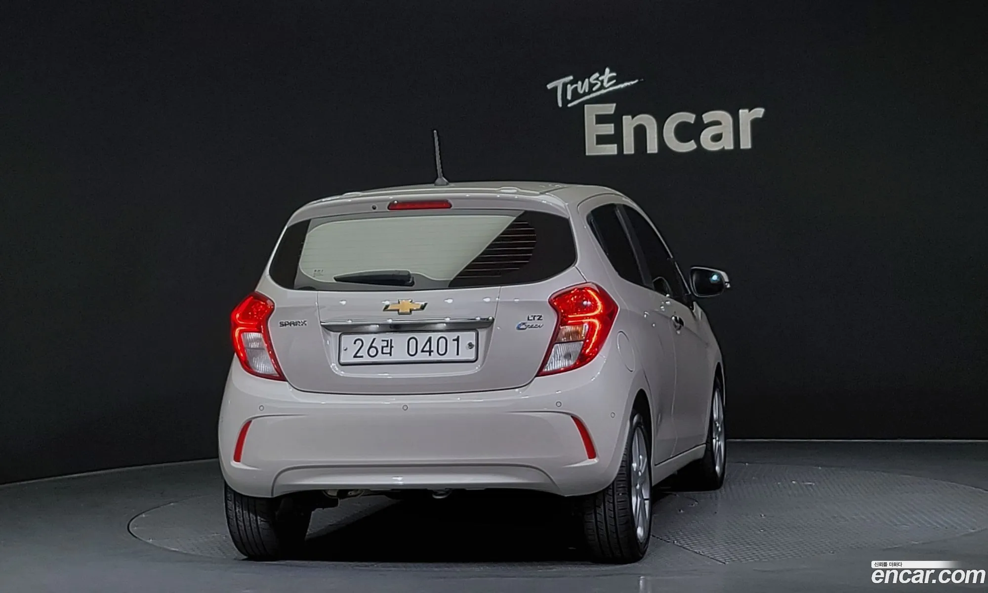 Chevrolet Spark Ltz 2016 - фотография 18435202