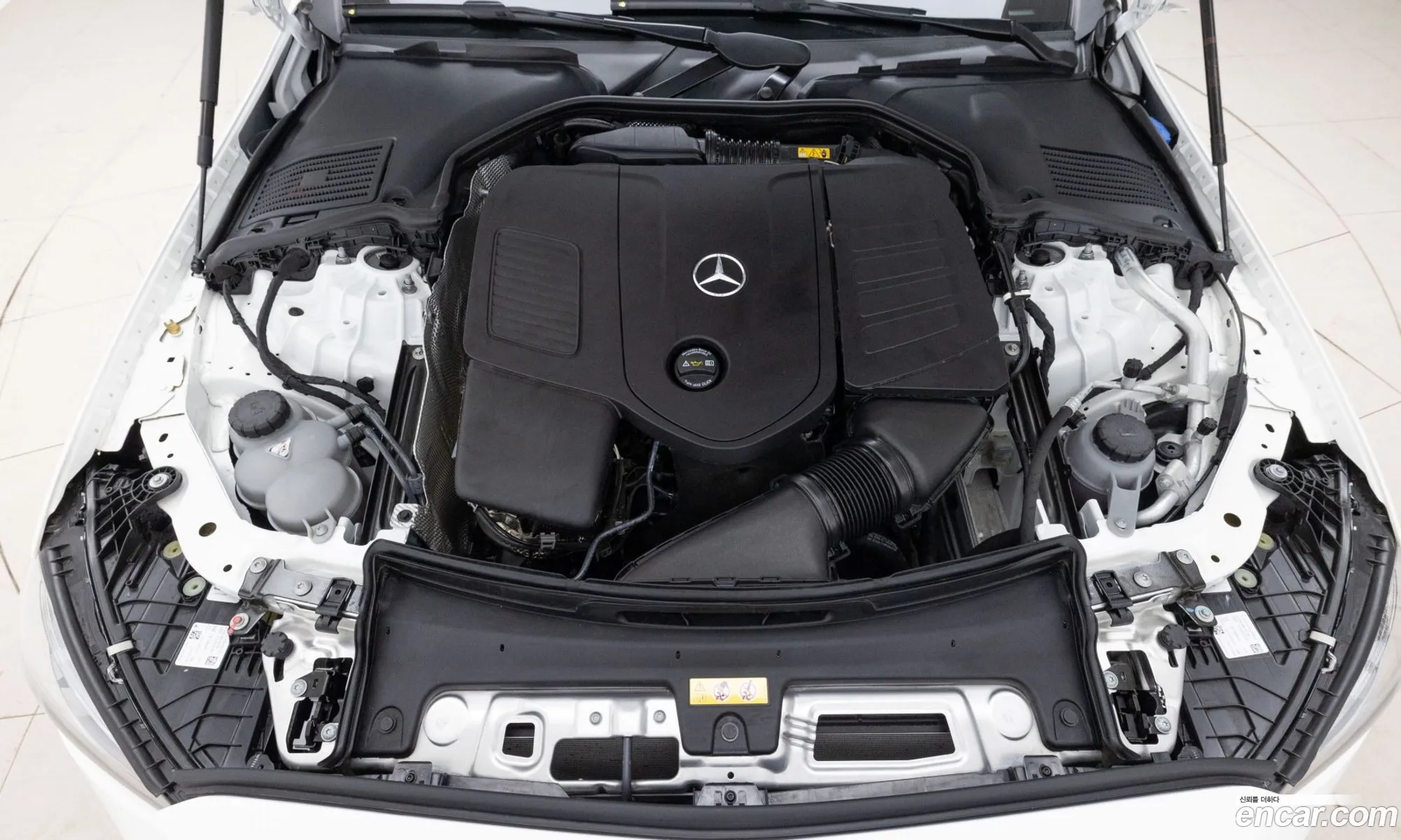 Mercedes-Benz C-Klasse C300 4Matic Avant Garde 2024 - фотография 17434635