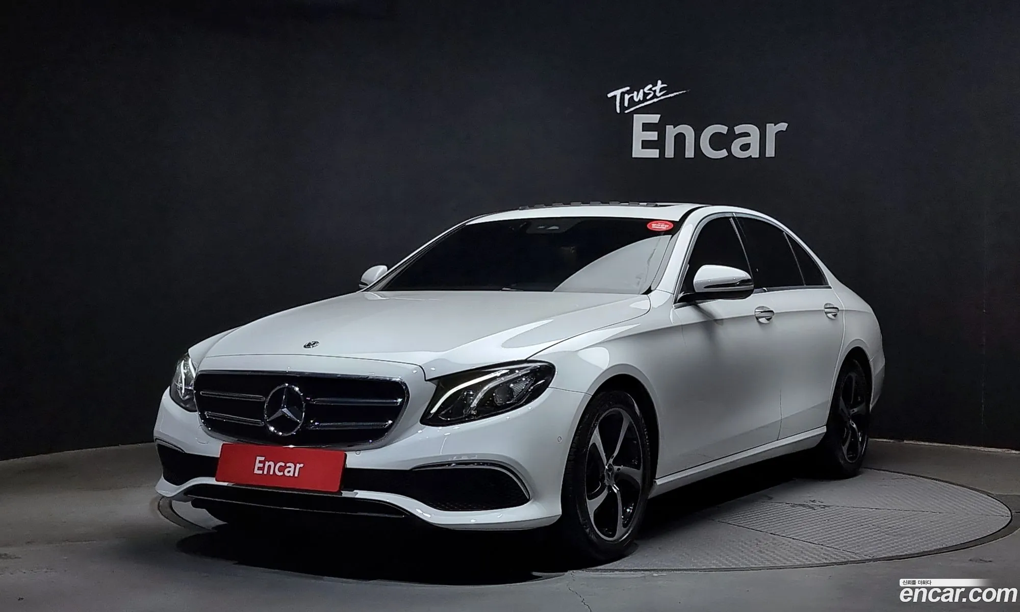 Mercedes E-Class W213 E250 Avantgarde - фотография 17833104