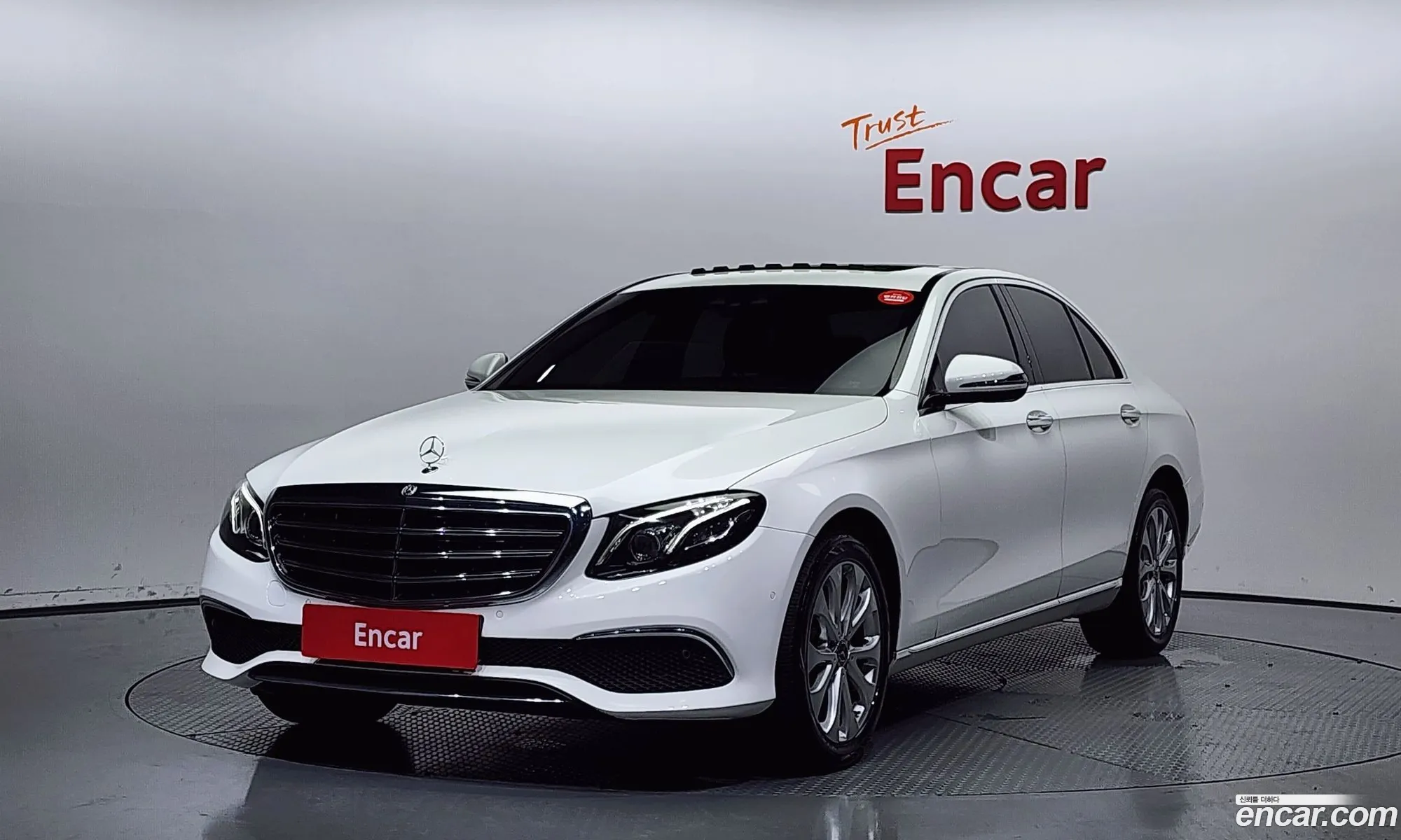 Mercedes-Benz E-Klasse V W213 S213 C238 E220D 4Matic Exclusive 2018 - фотография 17434606
