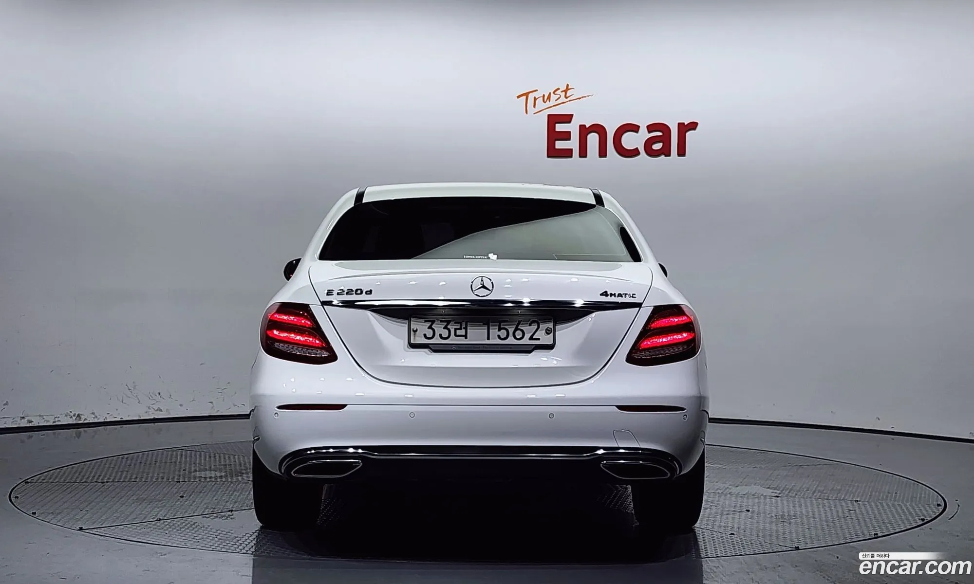 Mercedes-Benz E-Klasse V W213 S213 C238 E220D 4Matic Exclusive 2018 - фотография 17434609