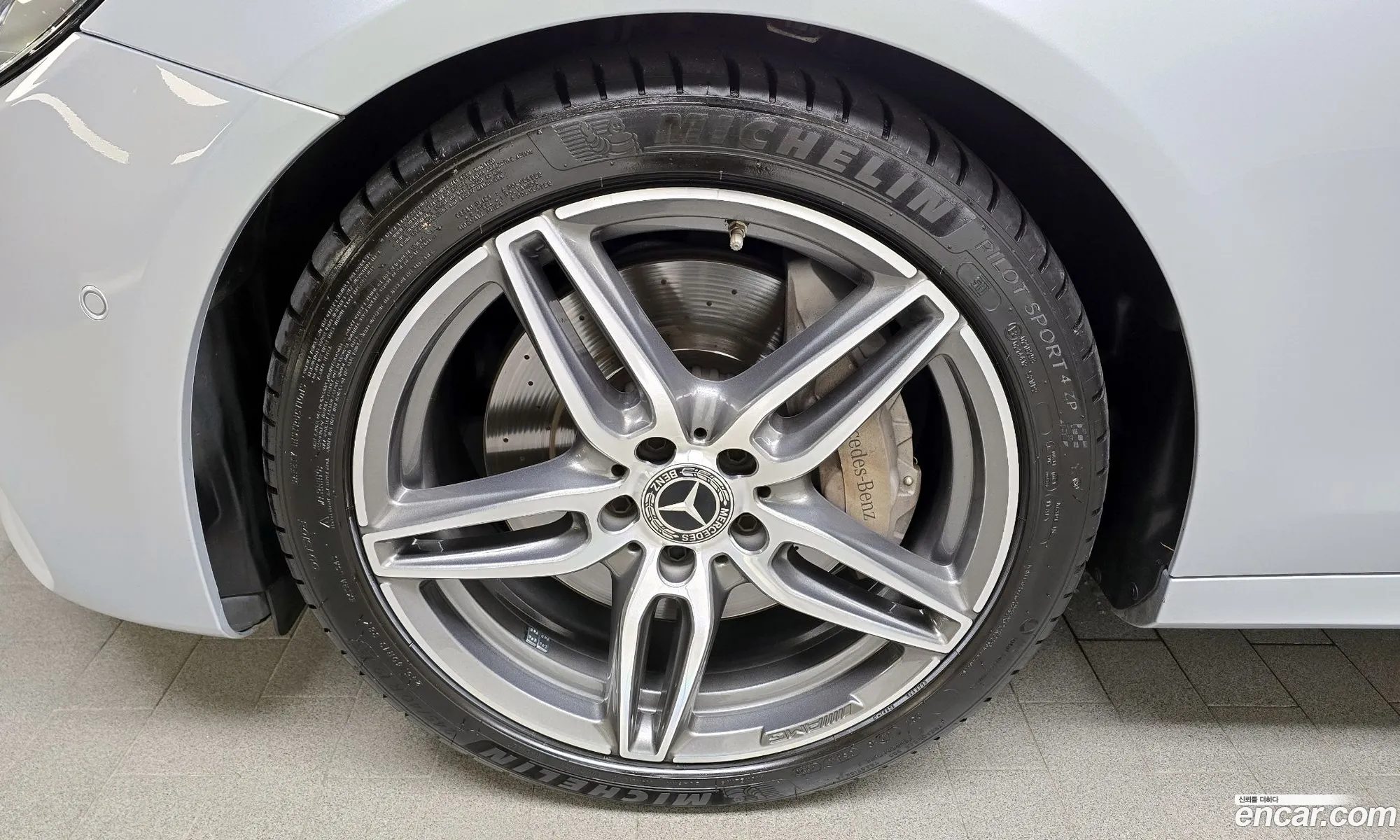Mercedes-Benz E-Klasse V W213 S213 C238 E300 Amg Line 2019 - фотография 17360539