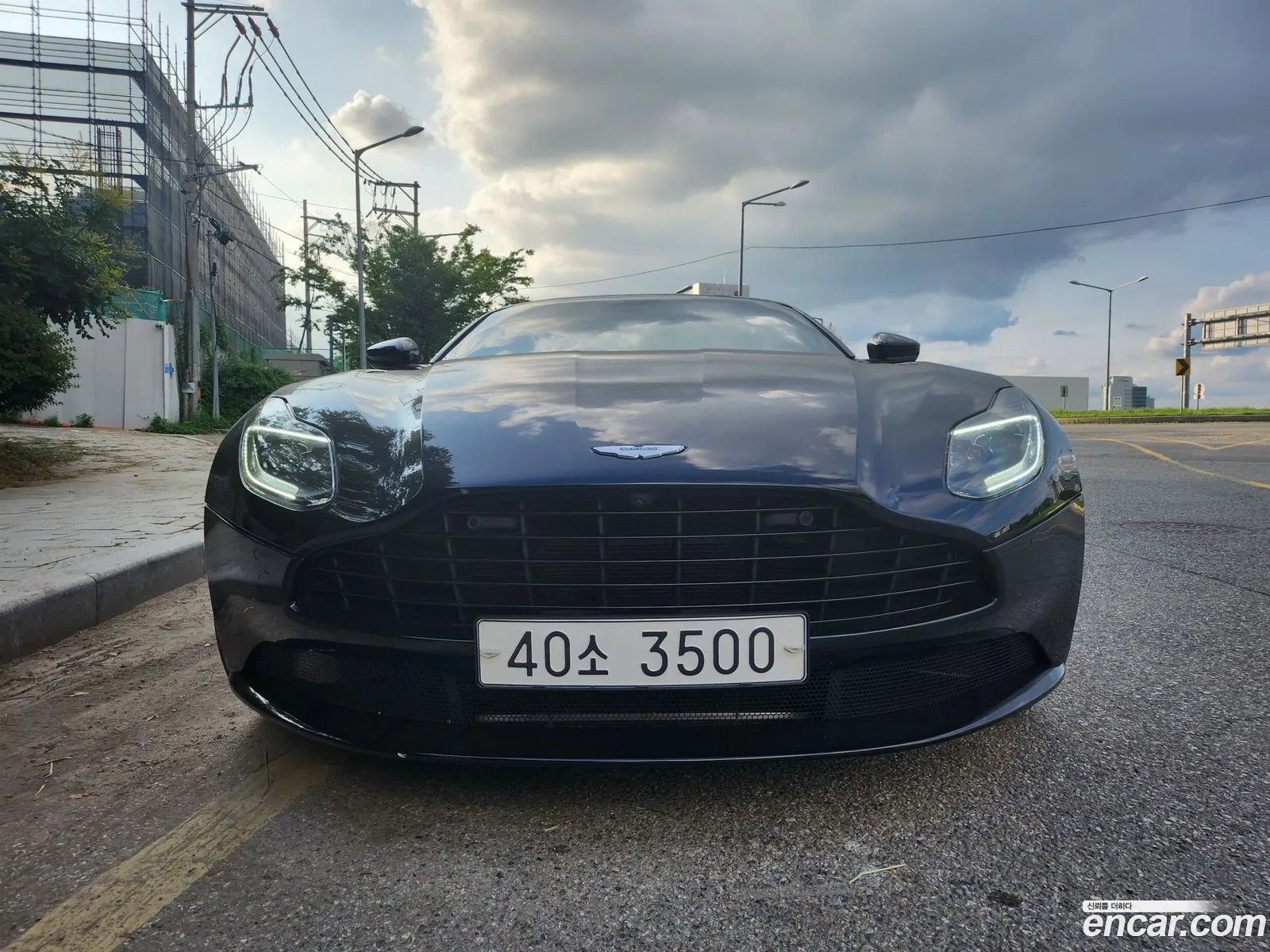 Aston Martin Db11 I 40 V8 Volante 2019 - фотография 3498632