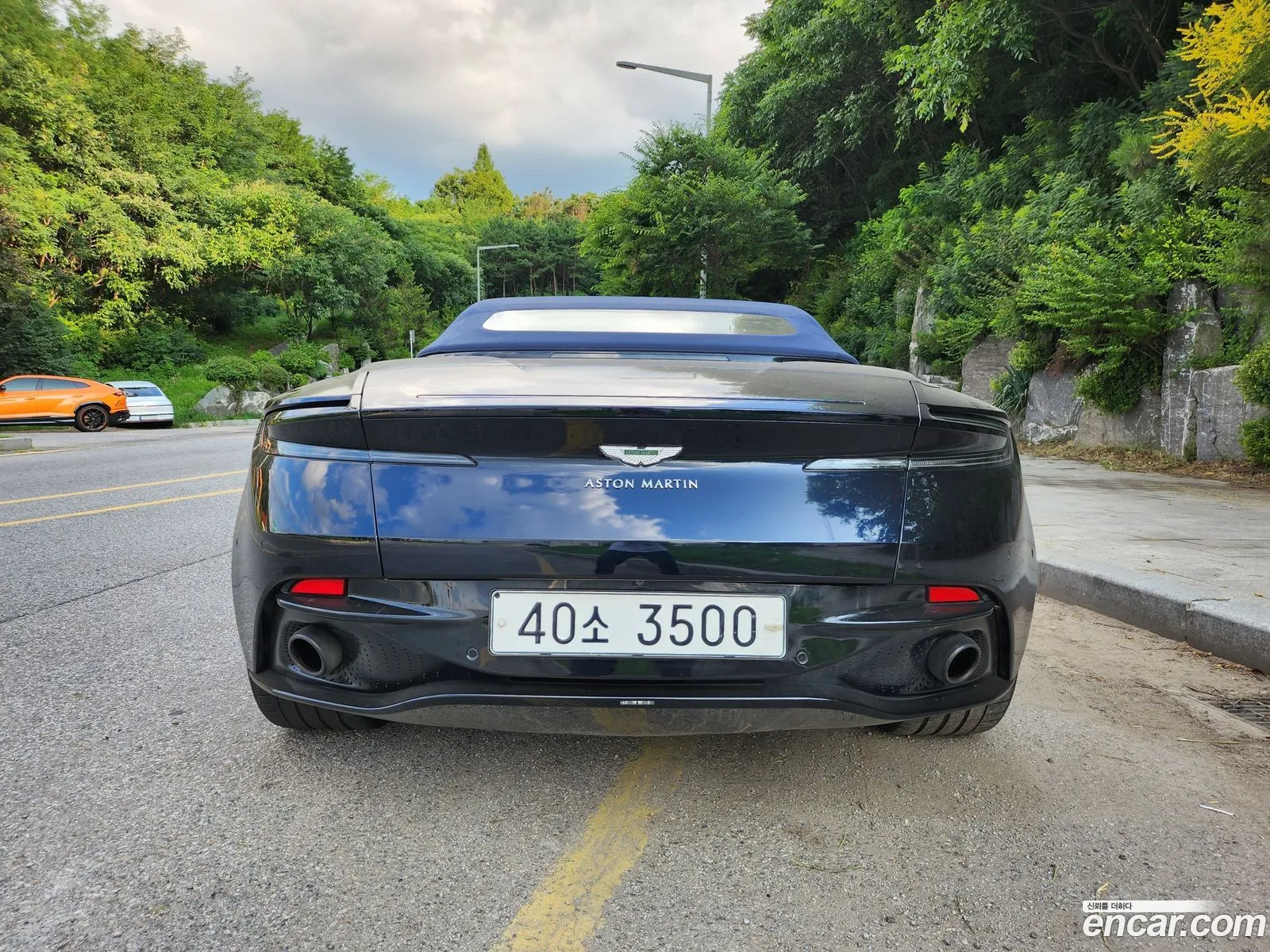 Aston Martin Db11 I 40 V8 Volante 2019 - фотография 3498633