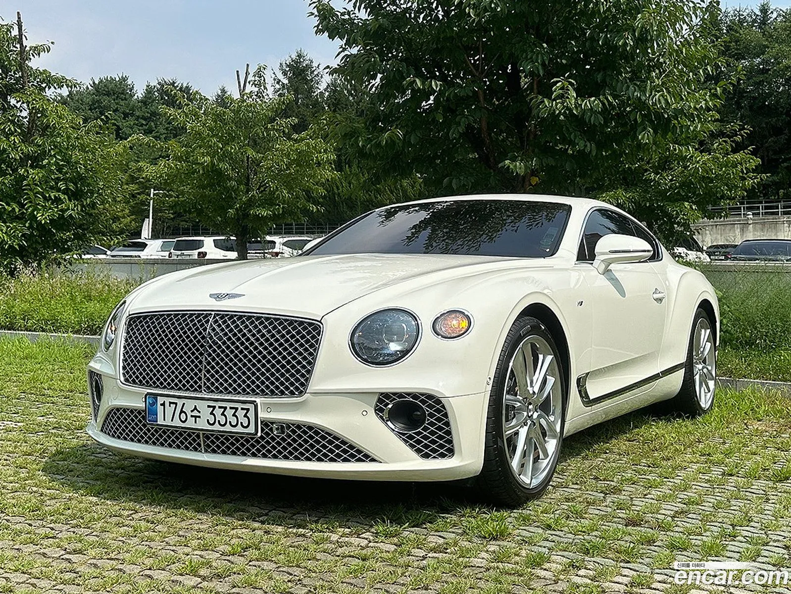 Bentley Continental 40 Gt 2020 - фотография 3928093