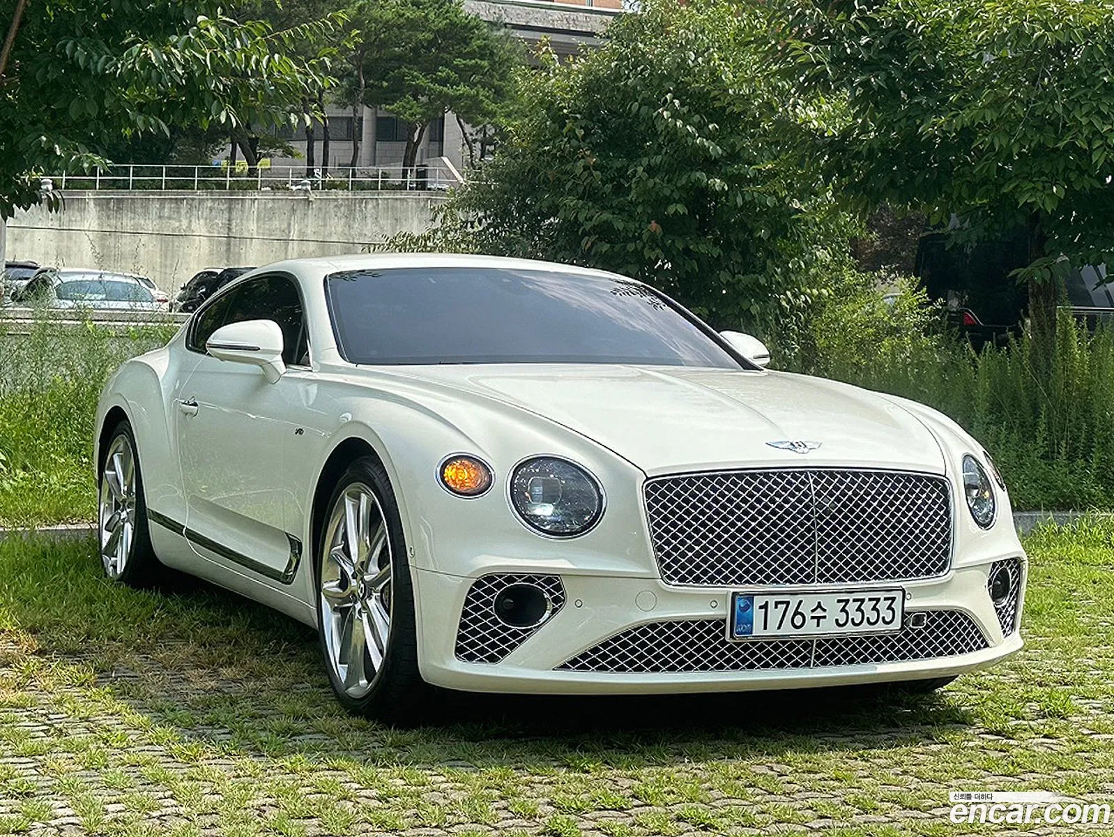 Bentley Continental 40 Gt 2020 - фотография 3928095