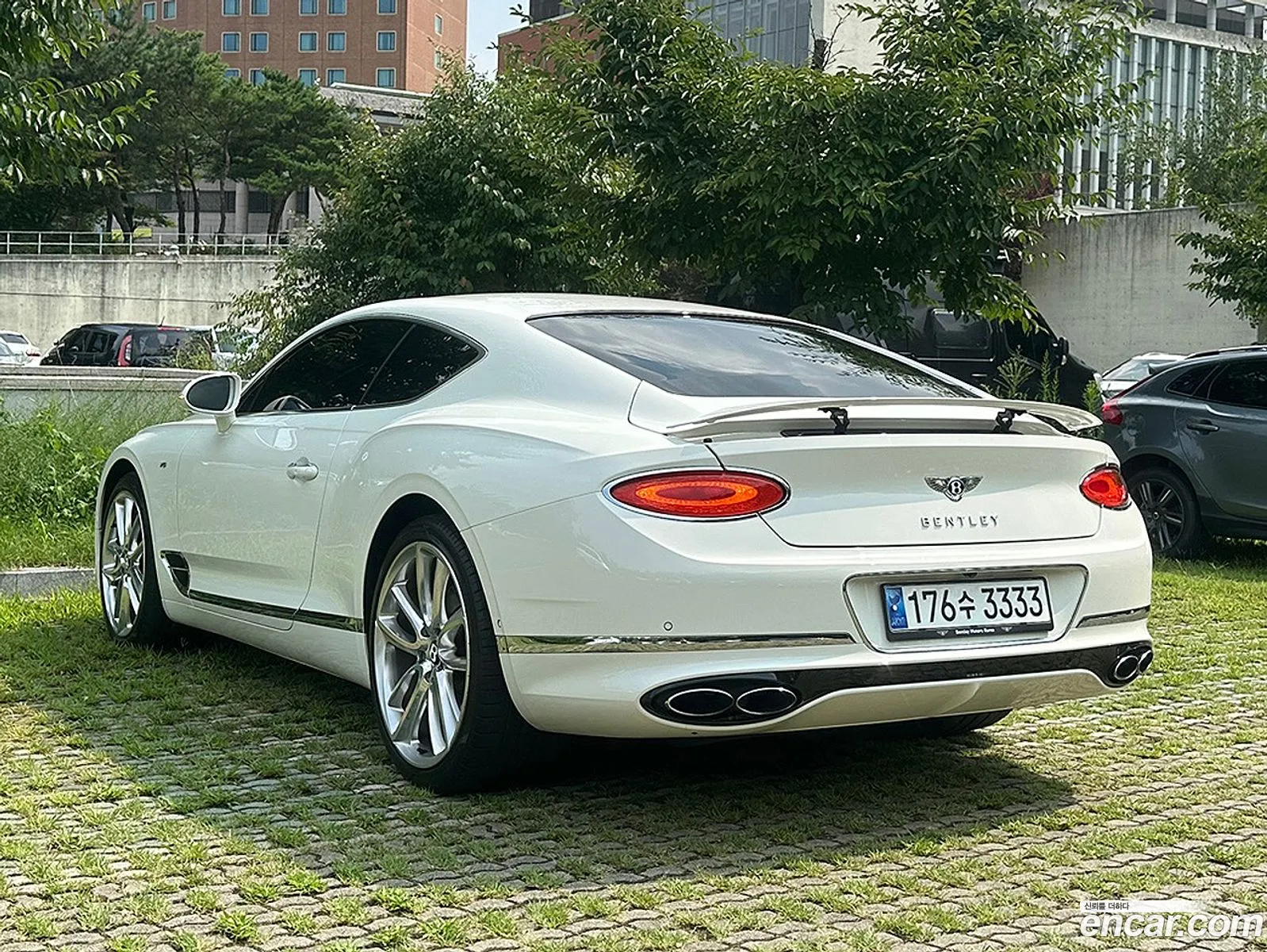 Bentley Continental 40 Gt 2020 - фотография 3928097