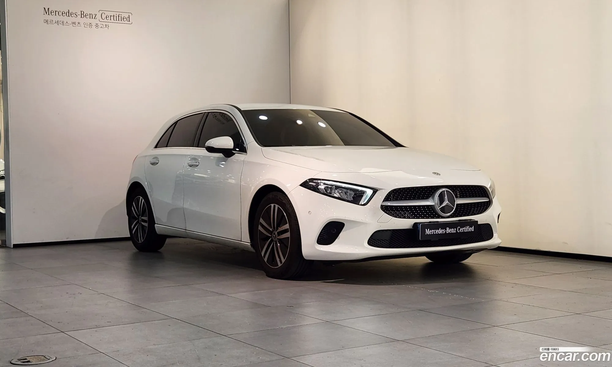 Mercedes-Benz A-Klasse A220 Hatchback 2023 - фотография 17434182