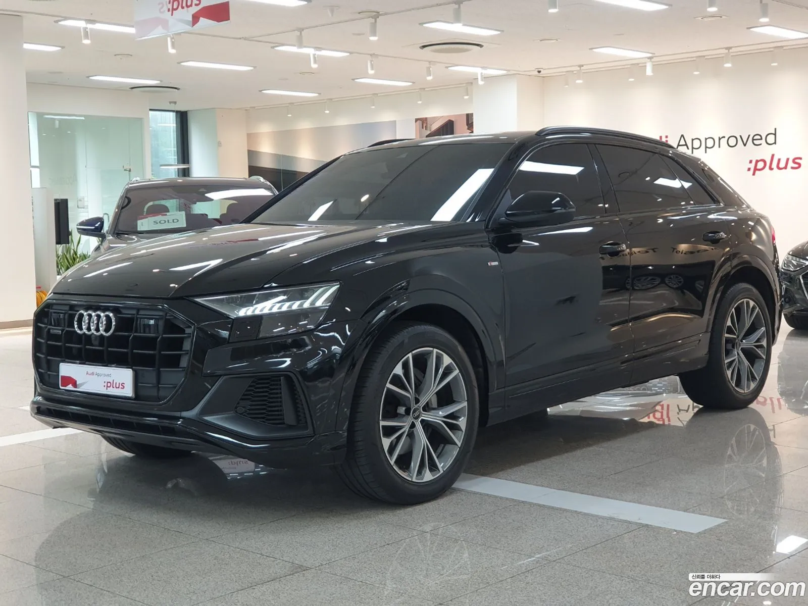 Audi Q8 I 55 Tfsi Quattro Premium 2022 - фотография 3766115