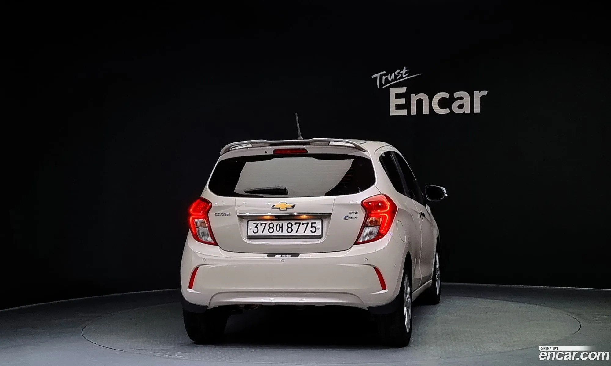 Chevrolet Spark Ltz 2016 - фотография 18367570