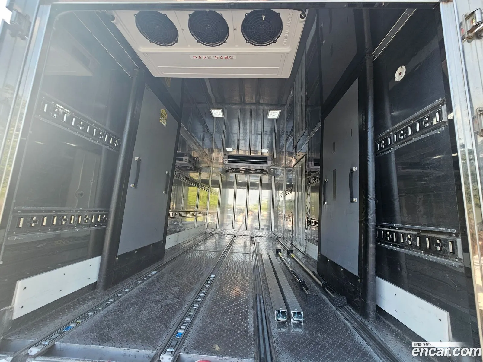 Isuzu Elf Refrigeration Tower 35 Tons - фотография 3507848