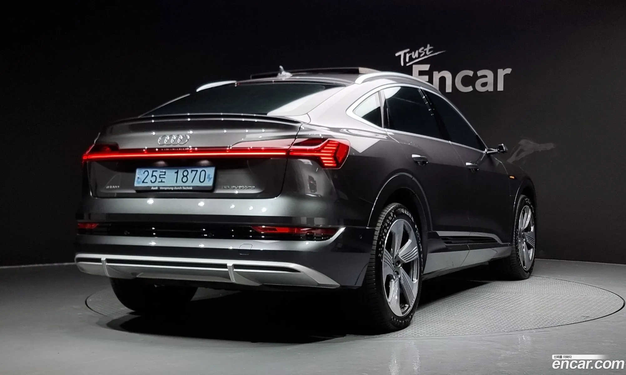 Audi E-Tron I 55 Quattro Sportback 2021 - фотография 7533783