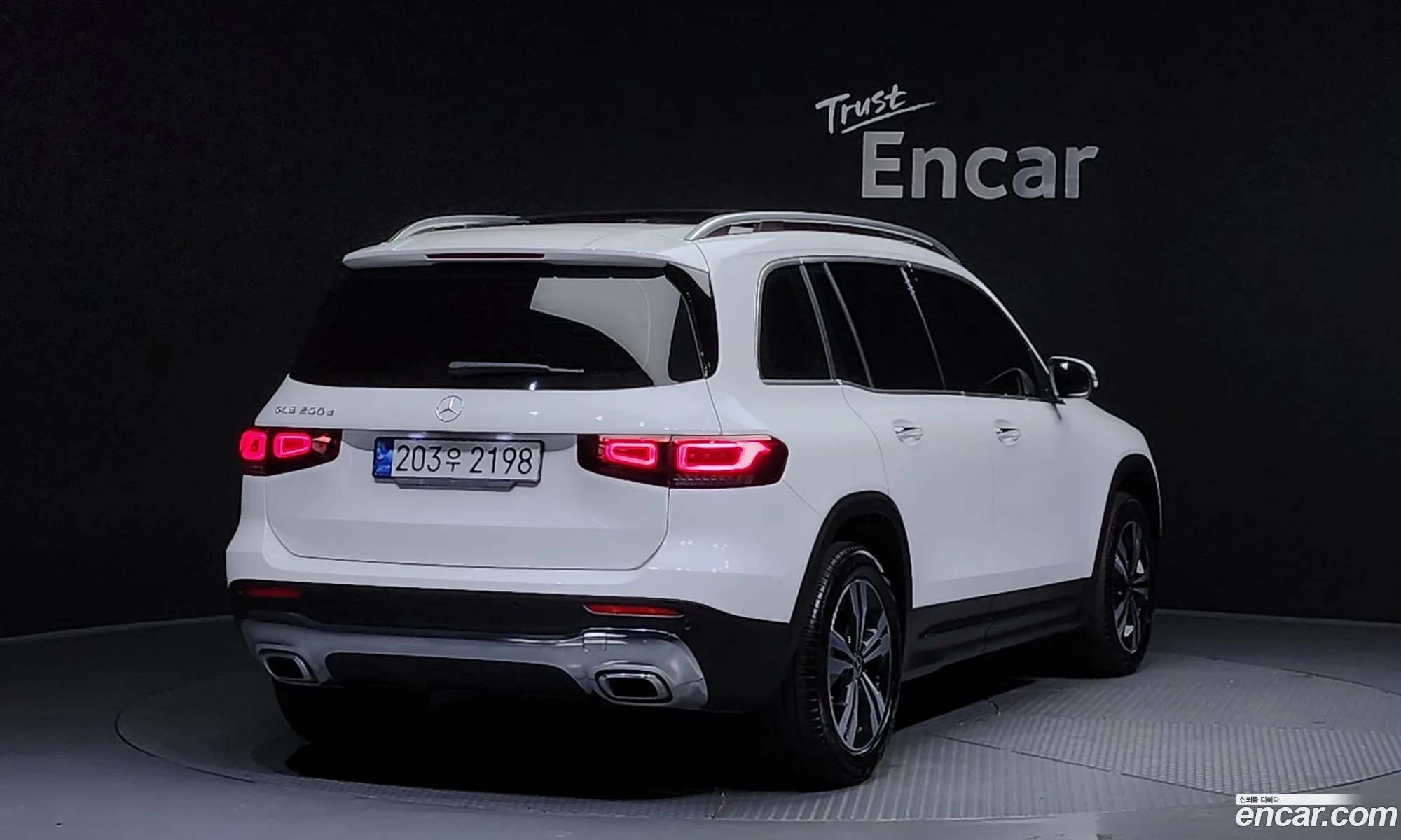 Mercedes-Benz Glb Glb200 D 2023 - фотография 17282382
