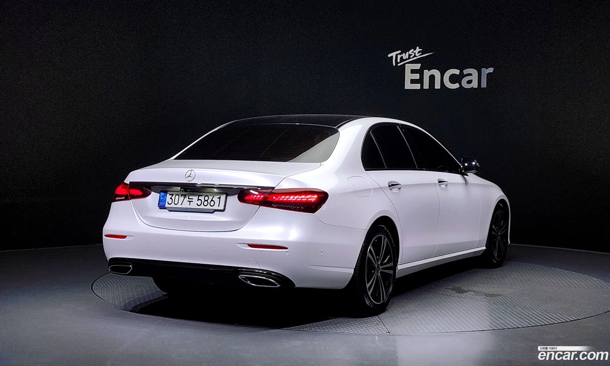 Mercedes E-Class W213 E250 Avantgarde - фотография 19124283