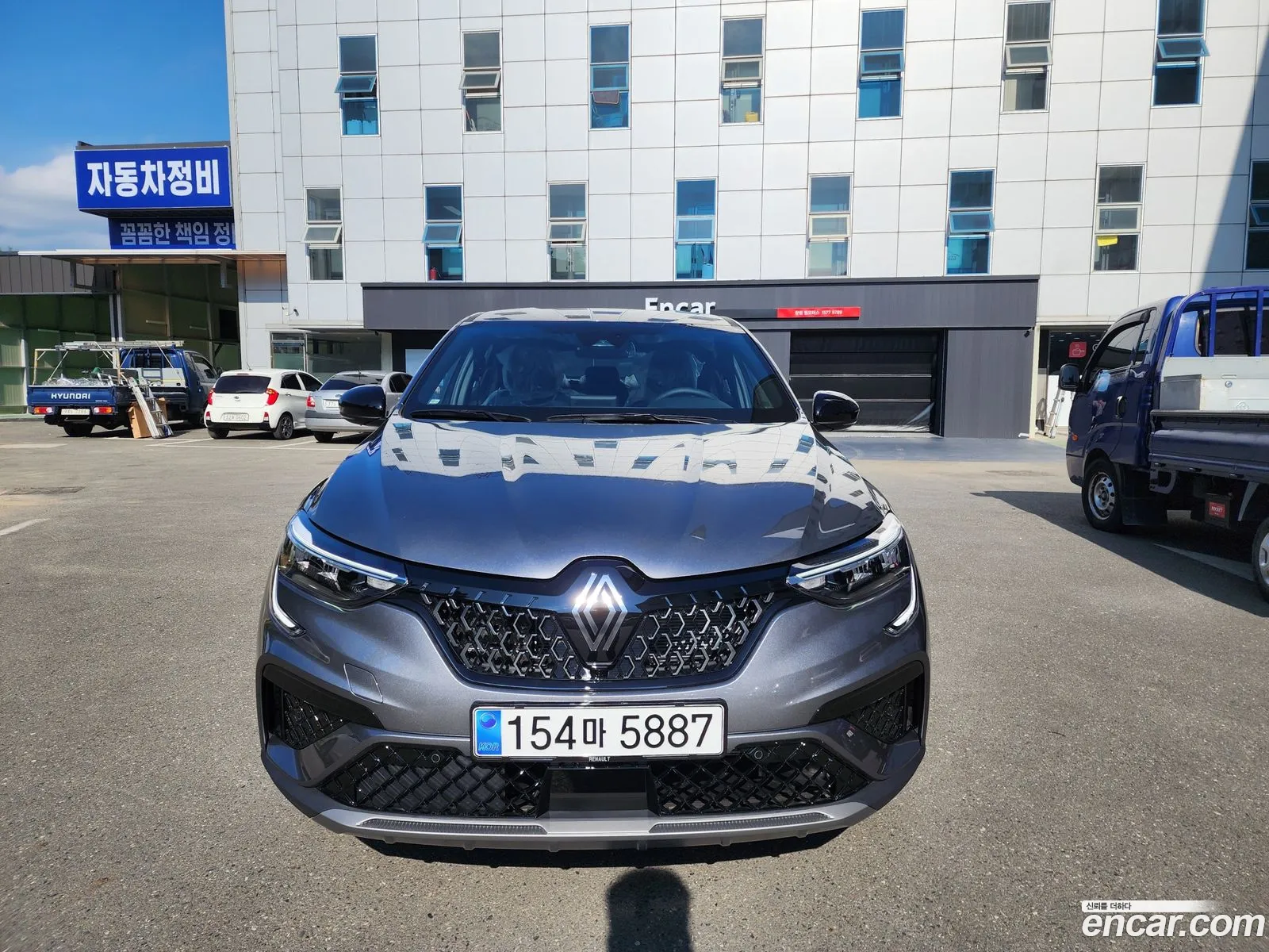 Renault Samsung Arkana 16 E-Tech Iconic 2025 - фотография 1235987