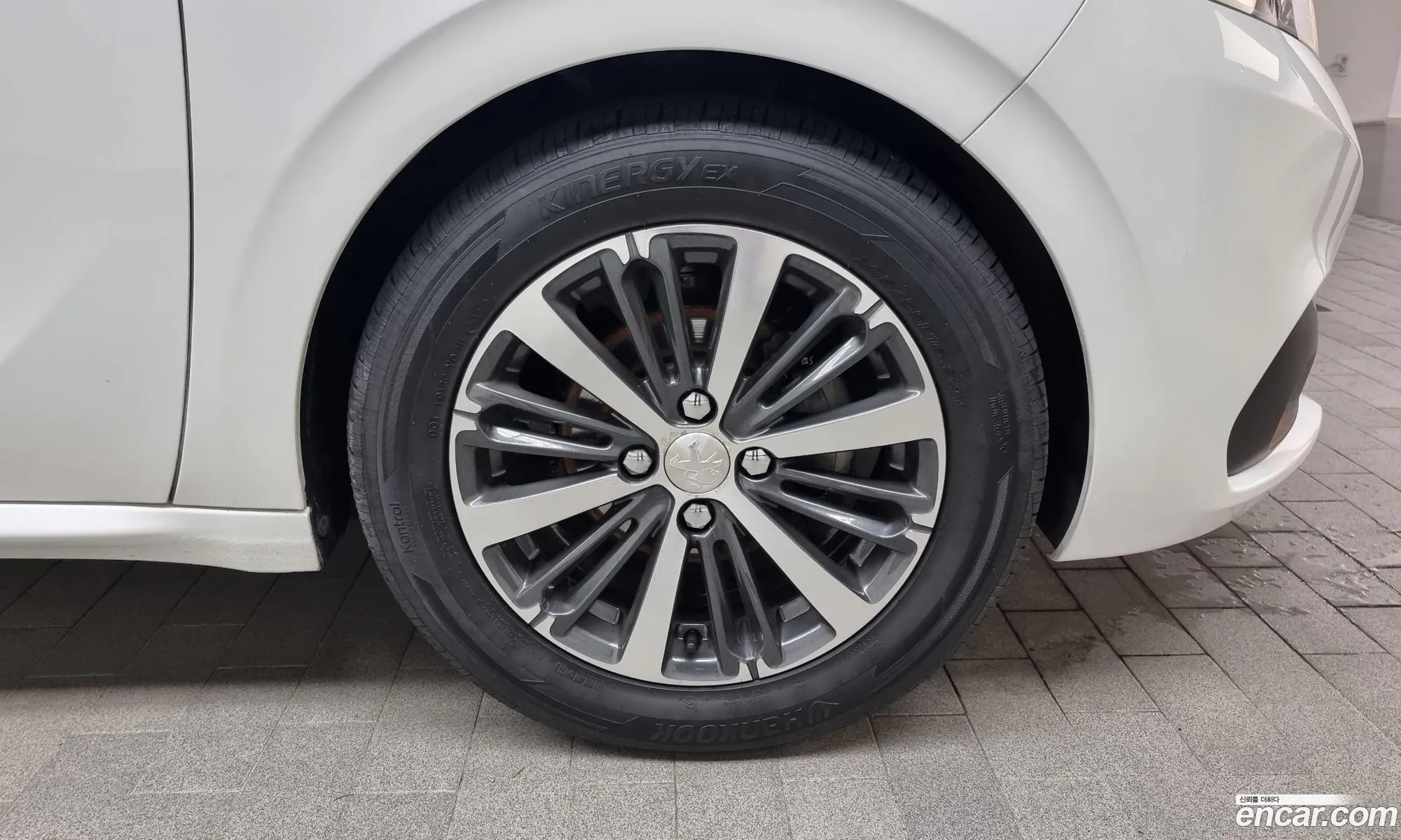 Peugeot 208 I 16 Bluehdi Allure 5-Door 2017 - фотография 4593127