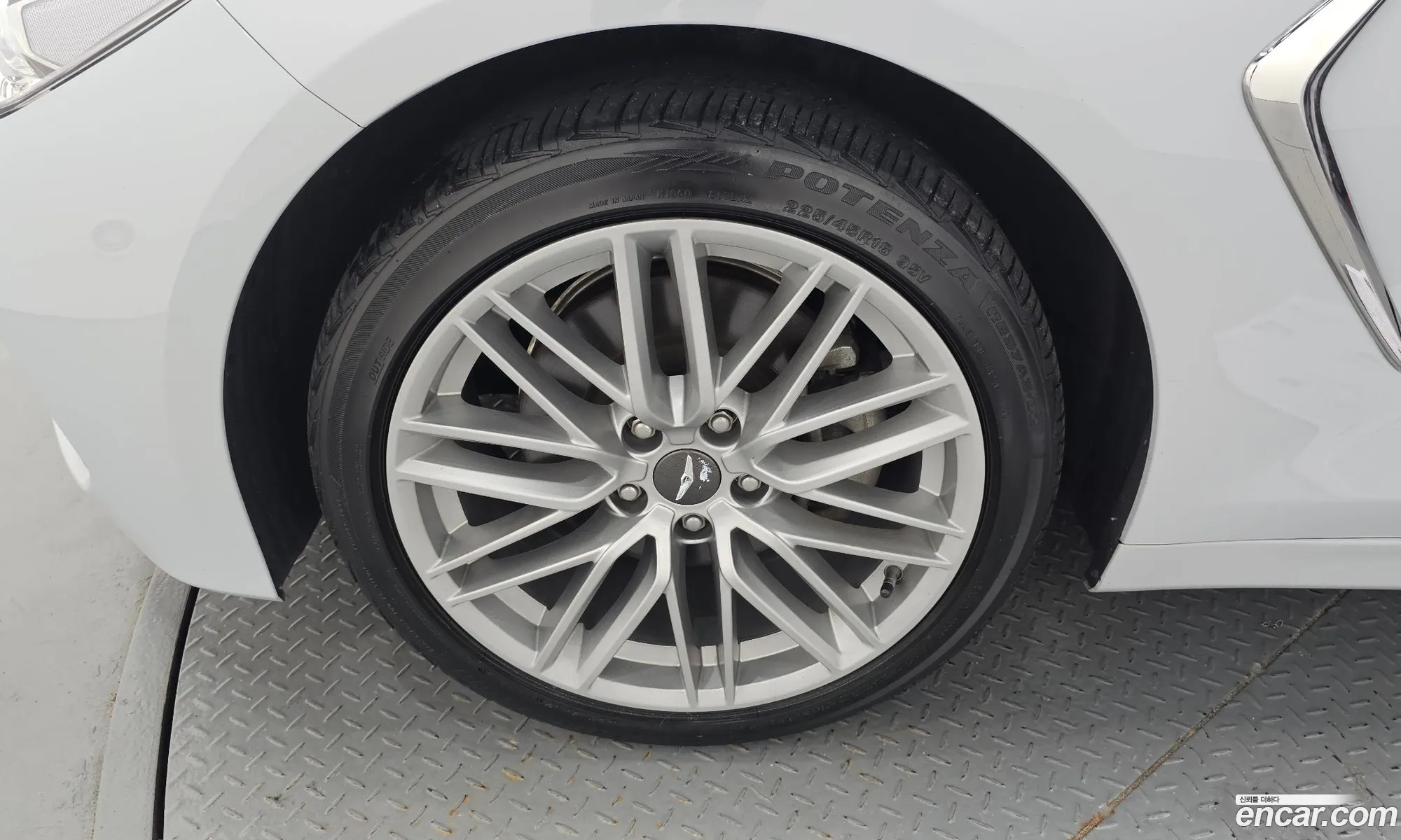 Genesis G70 I 20T Awd 2019 - фотография 12593484