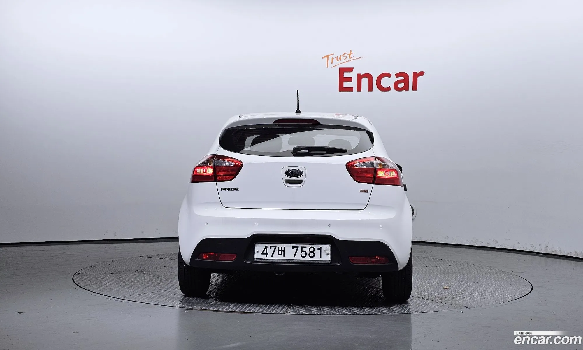 Kia Pride Iii 16 Gdi Hatchback 2012 - фотография 18791926
