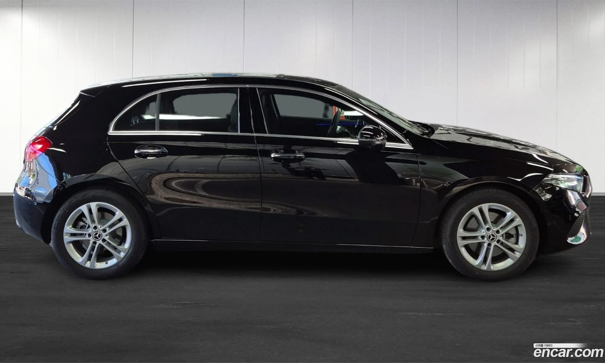 Mercedes A-Class W177 A220 Hatchback - фотография 17258193